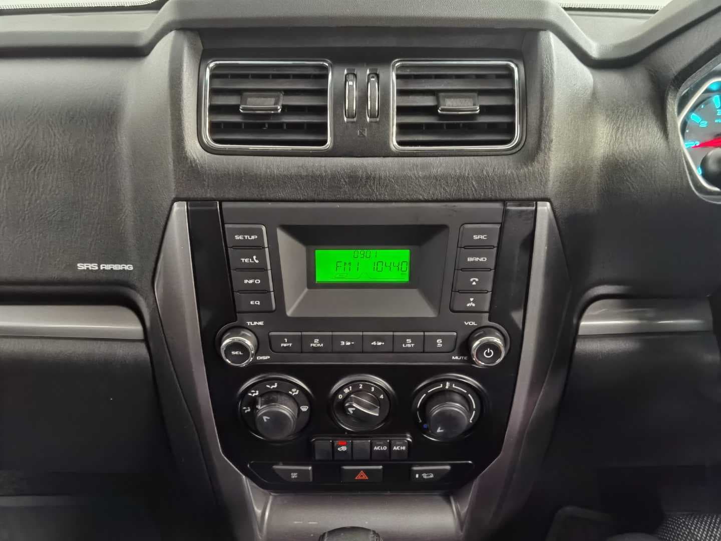 MAHINDRA PIK UP 2.2 mHAWK S6 REFRESH 4X4 A/T P/U D/C image 11